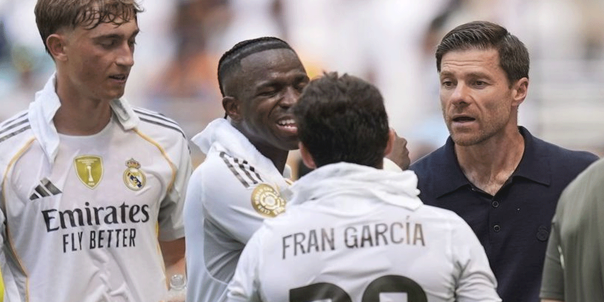Transfer Bek Incaran Macet, Real Madrid Lirik Eks Bintang Barcelona?